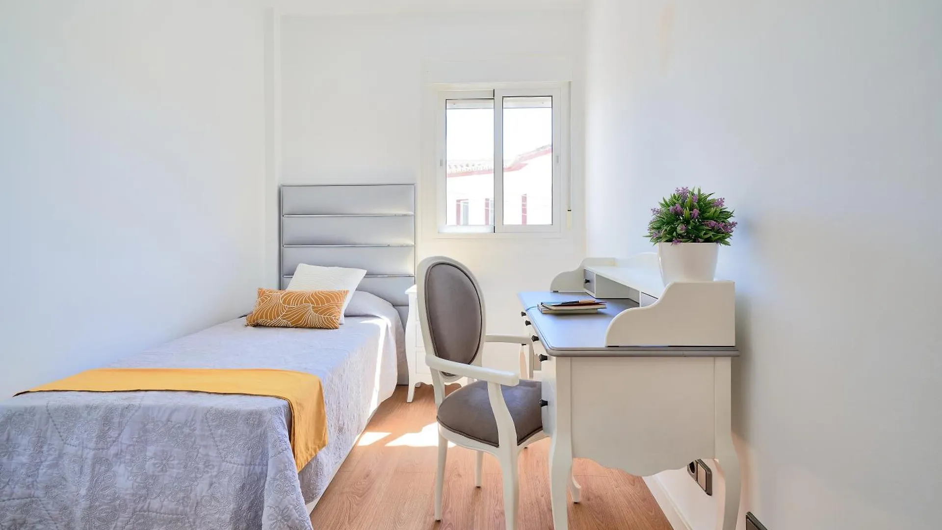 Penthouse Near Beach And Malaga Town Also Monthly Hire And Long Term Rental Car Available 0*,  Spain