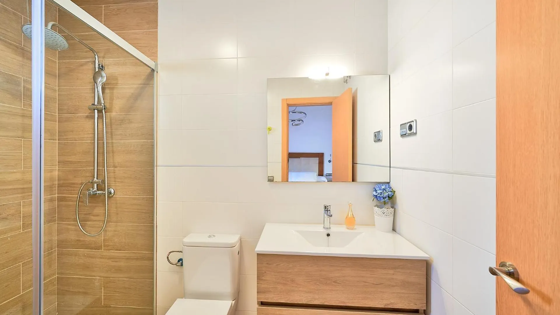 Holiday home Penthouse Near Beach And Malaga Town Also Monthly Hire And Long Term Rental Car Available Spain
