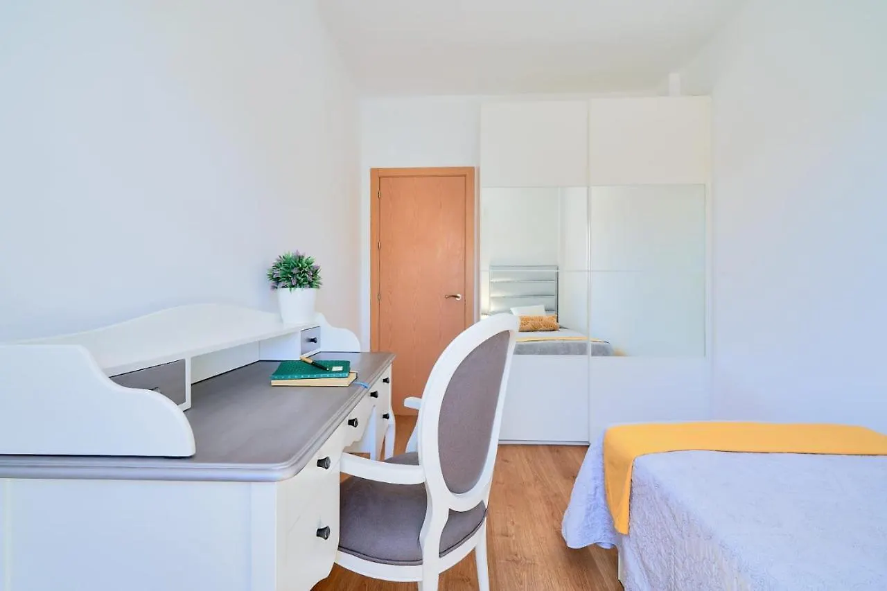 Penthouse Near Beach And Malaga Town Also Monthly Hire And Long Term Rental Car Available 西班牙